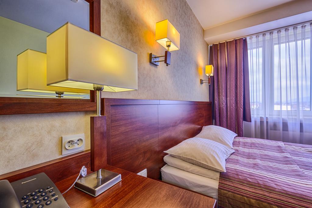 Hotel Beskid Nowy Sacz Ngoại thất bức ảnh