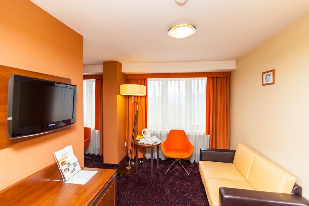 Hotel Beskid Nowy Sacz Ngoại thất bức ảnh