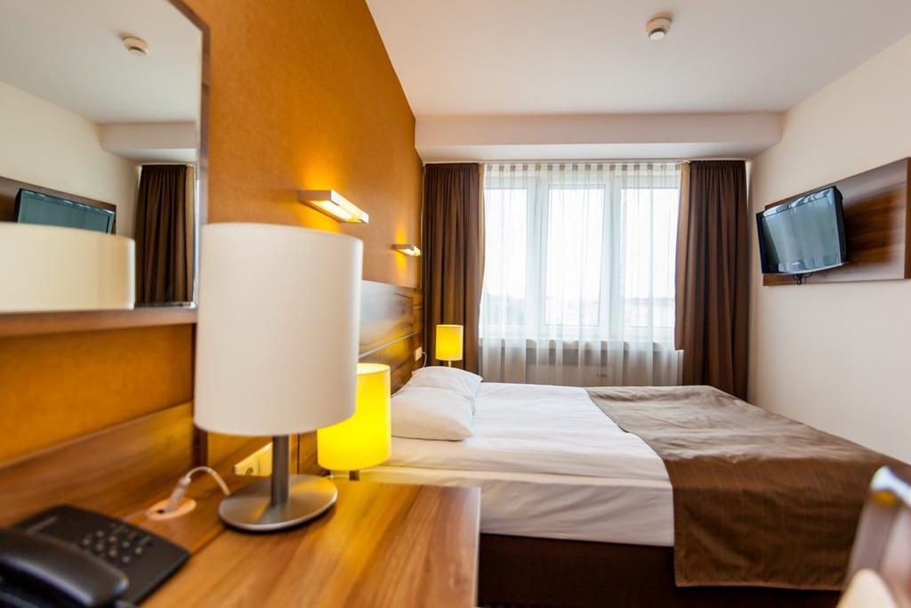 Hotel Beskid Nowy Sacz Ngoại thất bức ảnh